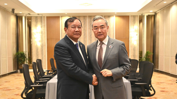 China_Pledges_Stronger_Ties_with_Cambodia_Amid_Global_Challenges - Khabar Asia China_Pledges_Stronger_Ties_with_Cambodia_Amid_Global_Challenges