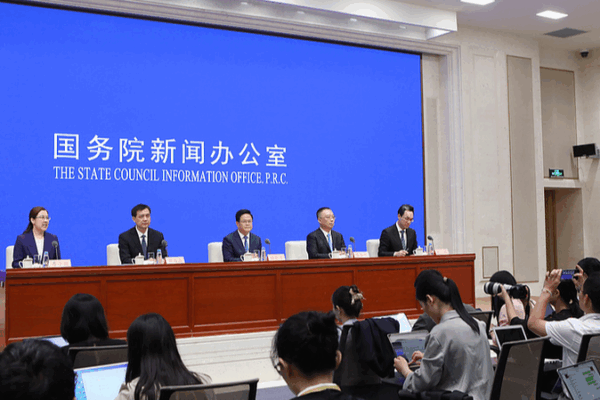 China’s Economic Resilience Rooted in Institutional Strengths, Experts Say China_s_Economic_Resilience_Rooted_in_Institutional_Strengths__Experts_Say