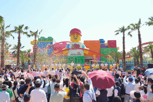 China’s First Legoland Resort Opens in Shanghai China_s_First_Legoland_Resort_Opens_in_Shanghai