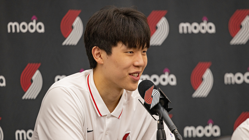 China_s_Yang_Hansen_Joins_Portland_Trail_Blazers_in_Historic_NBA_Deal - Khabar Asia China_s_Yang_Hansen_Joins_Portland_Trail_Blazers_in_Historic_NBA_Deal