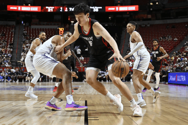 China’s Yang Hansen Stuns in NBA Summer League Debut China_s_Yang_Hansen_Stuns_in_NBA_Summer_League_Debut