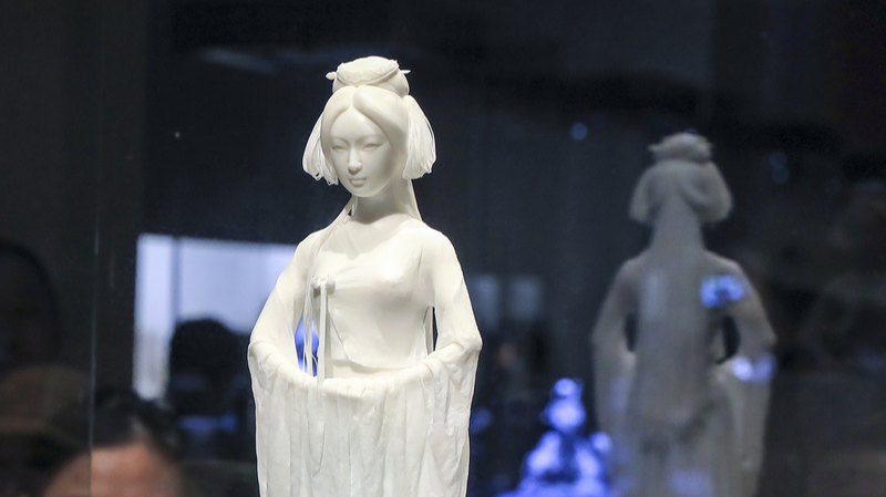 Dehua_Porcelain_Captivates_at_Shanghai_s__Blanc_de_Chine__Exhibition - Khabar Asia Dehua_Porcelain_Captivates_at_Shanghai_s__Blanc_de_Chine__Exhibition