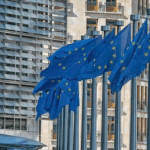 EU_Weighs__Nuclear_Option__Against_US_Tariff_Threats - Khabar Asia EU_Weighs__Nuclear_Option__Against_US_Tariff_Threats