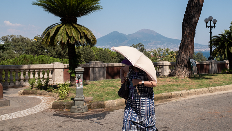 Europe_Battles_Record_Heatwaves_as_Climate_Risks_Intensify_poster - Khabar Asia Europe_Battles_Record_Heatwaves_as_Climate_Risks_Intensify video poster