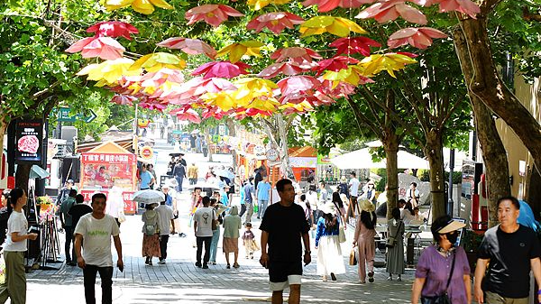 Family Travel Surge Fuels China’s Summer Tourism Boom Family_Travel_Surge_Fuels_China_s_Summer_Tourism_Boom