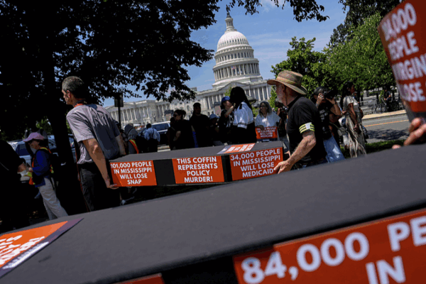 Global Survey Slams US Tax Bill as Divisive, Economically Risky Global_Survey_Slams_US_Tax_Bill_as_Divisive__Economically_Risky