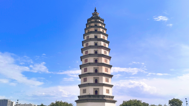 Kaiyuan Temple Pagoda: A Millennium-Old Beacon of Cultural Fusion Kaiyuan_Temple_Pagoda__A_Millennium_Old_Beacon_of_Cultural_Fusion