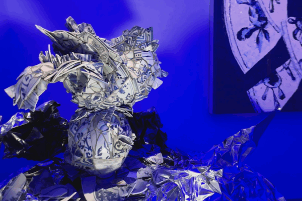 Ming Dynasty Shards Reborn as Modern Art in Kuala Lumpur Ming_Dynasty_Shards_Reborn_as_Modern_Art_in_Kuala_Lumpur video poster