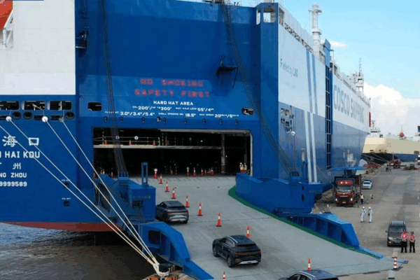 World’s Largest Solar-Powered Car Carrier Completes Maiden Voyage World’s Largest Solar-Powered Car Carrier Completes Maiden Voyage