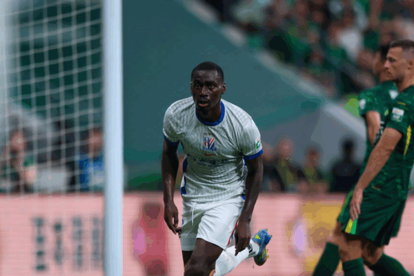 Shanghai Shenhua Tops CSL After Thrilling 3-1 Victory Over Beijing Guoan Shanghai_Shenhua_Tops_CSL_After_Thrilling_3_1_Victory_Over_Beijing_Guoan