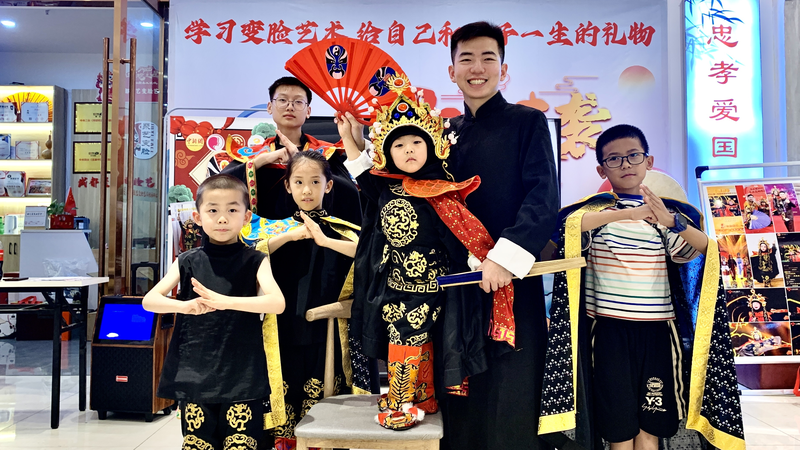 Sichuan Opera’s ‘Face-Changing’ Magic Captivates New Generation Sichuan_Opera_s__Face_Changing__Magic_Captivates_New_Generation video poster