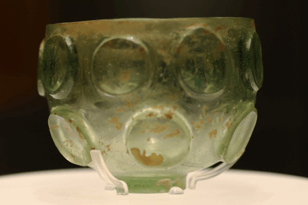 Silk Road Treasures Unveiled: Guyuan Relics Shine in Shanghai Exhibition Silk_Road_Treasures_Unveiled__Guyuan_Relics_Shine_in_Shanghai_Exhibition