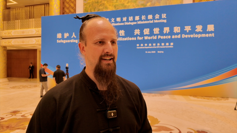 Taichi_Bridges_Cultures__US_Martial_Artist_Explores_Path_to_Global_Peace_poster - Khabar Asia Taichi_Bridges_Cultures__US_Martial_Artist_Explores_Path_to_Global_Peace video poster