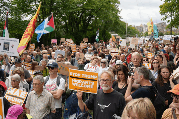 Trump Faces Protests in Scotland Amid Tight Security Trump_Faces_Protests_in_Scotland_Amid_Tight_Security