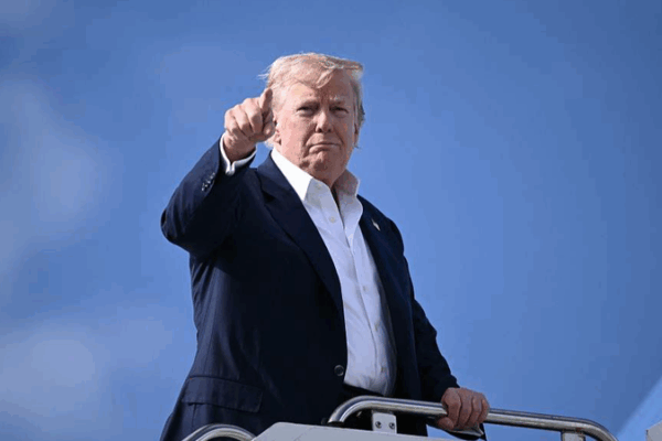 Trump Sets 10-Day Deadline for Russia to End Ukraine Crisis, Threatens Tariffs Trump_Sets_10_Day_Deadline_for_Russia_to_End_Ukraine_Crisis__Threatens_Tariffs