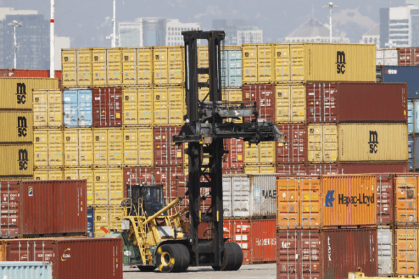 US-Canada Trade Tensions Escalate Over Steel Tariffs US_Canada_Trade_Tensions_Escalate_Over_Steel_Tariffs