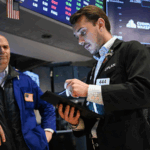 US_Stocks_Mixed_as_Earnings__Trade_Moves_Shape_Markets - Khabar Asia US_Stocks_Mixed_as_Earnings__Trade_Moves_Shape_Markets