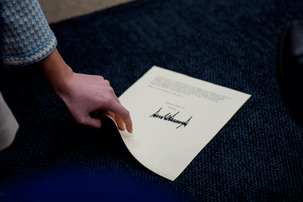 U_S__Tariff_Threats_Rattle_Global_Markets_as_Trade_Talks_Stall