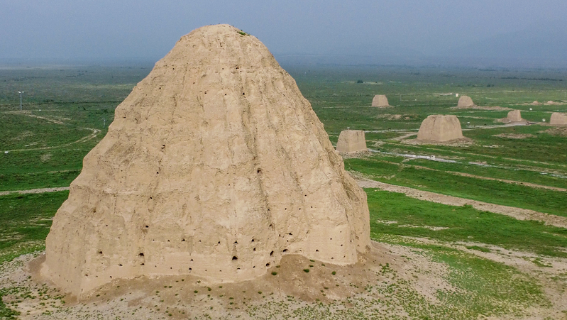 Unlocking_the_Secrets_of_the_Xixia_Imperial_Tombs video poster