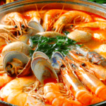 XUXDKMNZJ3GLDEN8FP6E - Khabar Asia Hainan’s Zaopo Vinegar Hot Pot: A Culinary Heritage on the Rise