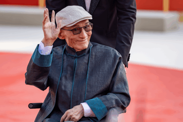 Xi Jinping Praises 92-Year-Old Actor You Benchang’s CPC Membership Xi_Jinping_Praises_92_Year_Old_Actor_You_Benchang_s_CPC_Membership