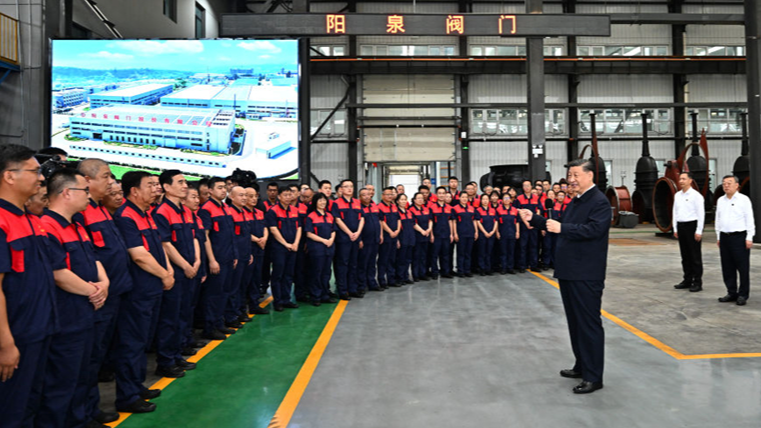 Xi_Jinping_Visits_Shanxi_Valve_Firm_to_Boost_Industrial_Upgrades
