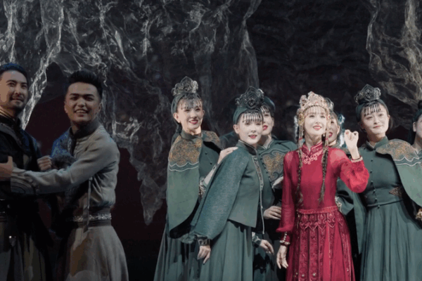 Xinjiang International Dance Festival Showcases Global Talent Xinjiang_International_Dance_Festival_Showcases_Global_Talent video poster