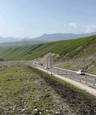Xinjiang’s Duku Highway: Four Seasons in a Single Journey Xinjiang_s_Duku_Highway__Four_Seasons_in_a_Single_Journey video poster