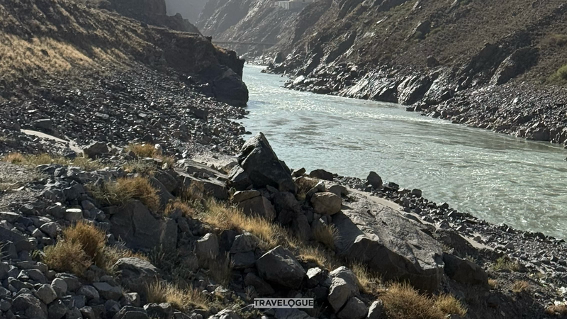 Yarlung Zangbo Canyon: Earth’s Deepest Geological Marvel Yarlung_Zangbo_Canyon__Earth_s_Deepest_Geological_Marvel
