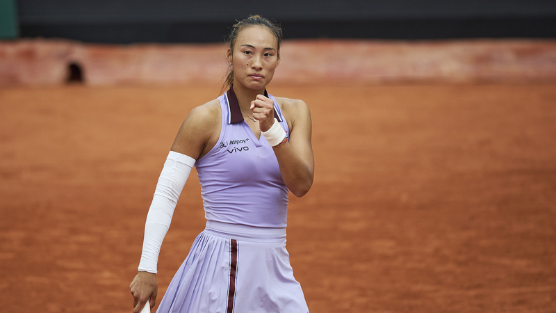 Zheng_Qinwen_Vows_Strong_Comeback_After_Elbow_Surgery - Khabar Asia Zheng_Qinwen_Vows_Strong_Comeback_After_Elbow_Surgery