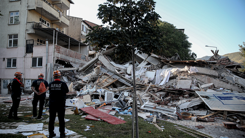 6.1 Magnitude Quake Hits Northwestern Türkiye: 1 Dead, 29 Injured 6.1 Magnitude Quake Hits Northwestern Türkiye: 1 Dead, 29 Injured