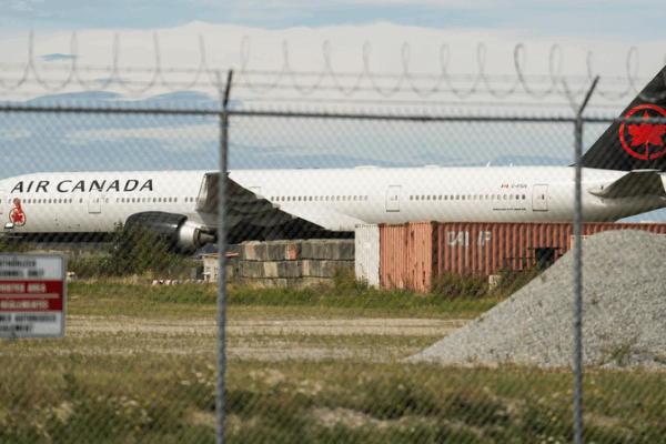 Air Canada Halts Flights as Crew Strike Defies Government Order Air_Canada_Halts_Flights_as_Crew_Strike_Defies_Government_Order