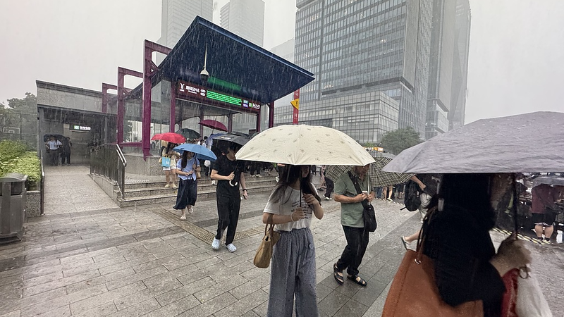 China Activates Emergency Response as Guangdong Battles Severe Flooding China_Activates_Emergency_Response_as_Guangdong_Battles_Severe_Flooding