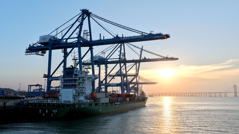 China Ranks Among Top 3 Trading Partners for 157 Countries, Regions China_Ranks_Among_Top_3_Trading_Partners_for_157_Countries__Regions