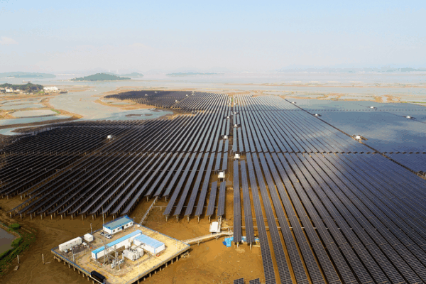 China Sees Carbon Emissions Drop as Renewable Energy Surges China_Sees_Carbon_Emissions_Drop_as_Renewable_Energy_Surges