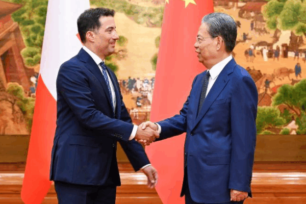 China, Switzerland Strengthen Ties in High-Level Talks China__Switzerland_Strengthen_Ties_in_High_Level_Talks