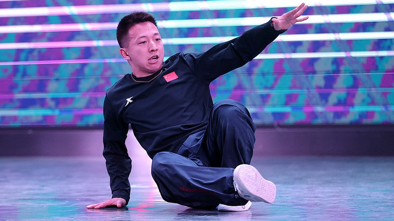 China_s_Breaking_Captain_Shang_Eyes_Gold_at_Chengdu_World_Games video poster