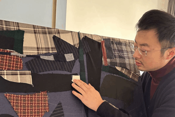 Chinese Artist Weaves Climate Action into Fabric Maps in Venice Chinese_Artist_Weaves_Climate_Action_into_Fabric_Maps_in_Venice