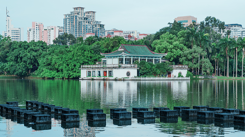 Discover_Nanning_People_s_Park__A_Green_Oasis_in_Guangxi_s_Heart video poster