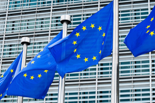 EU Suspends $108B Tariffs on US Goods Amid Internal Disputes EU_Suspends__108B_Tariffs_on_US_Goods_Amid_Internal_Disputes