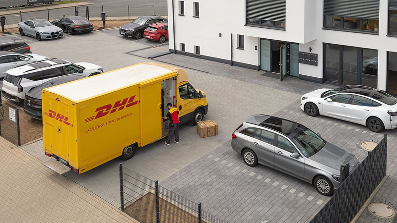 Global Postal Services Halt US Shipments as Trump Ends Tariff Exemption Global_Postal_Services_Halt_US_Shipments_as_Trump_Ends_Tariff_Exemption