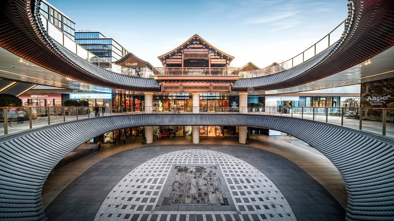 Hutongs_Reborn__Beijing_s_Ancient_Alleys_Embrace_Modern_Creativity video poster