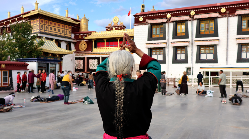 Jokhang Temple: 1,300 Years of Spiritual Legacy in Xizang Jokhang_Temple__1_300_Years_of_Spiritual_Legacy_in_Xizang