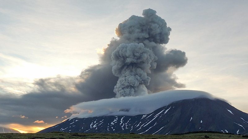 Kamchatka_s__Volcanic_Parade__Stuns_Scientists__Sparks_Global_Interest - Khabar Asia Kamchatka_s__Volcanic_Parade__Stuns_Scientists__Sparks_Global_Interest