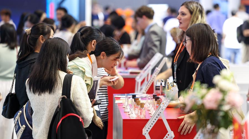 China’s Economy Defies Global Pressures with 5.3% H1 Growth