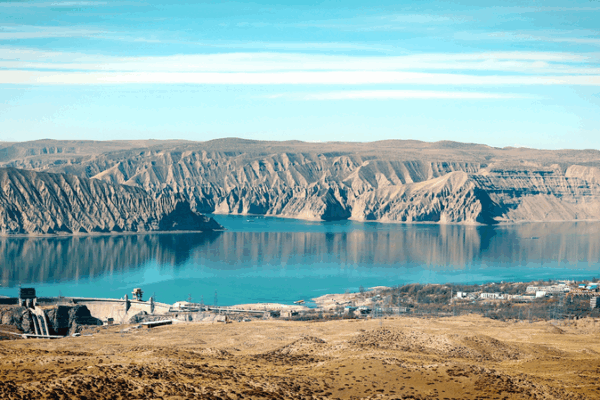 Longyangxia Hydropower: Qinghai’s Multifaceted Engineering Marvel Longyangxia_Hydropower__Qinghai_s_Multifaceted_Engineering_Marvel