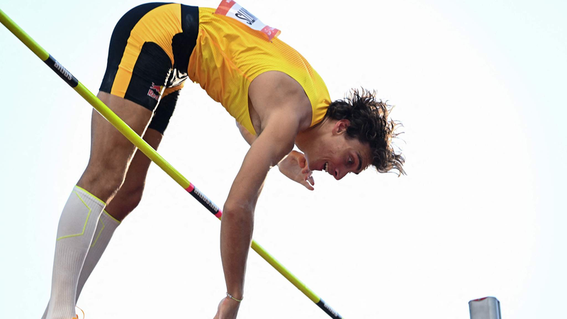 Mondo Duplantis Shatters Pole Vault World Record Again in Budapest Mondo_Duplantis_Shatters_Pole_Vault_World_Record_Again_in_Budapest