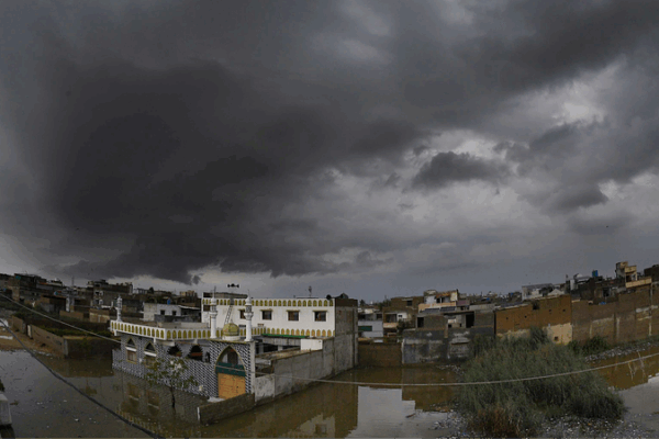 Monsoon Rains Claim 11 Lives in Karachi, Disrupt City Life Monsoon_Rains_Claim_11_Lives_in_Karachi__Disrupt_City_Life