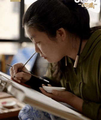 Mother-Son Duo Revive Ancient Thangka Art in Xizang Mother_Son_Duo_Revive_Ancient_Thangka_Art_in_Xizang video poster