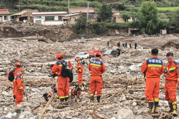 Rescue Efforts Intensify After Deadly Mountain Torrents Strike Gansu Rescue_Efforts_Intensify_After_Deadly_Mountain_Torrents_Strike_Gansu video poster